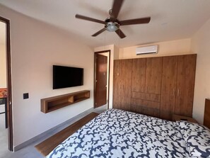 Casa familiare, vista giardino | Tende oscuranti, ferro/asse da stiro, Wi-Fi gratuito