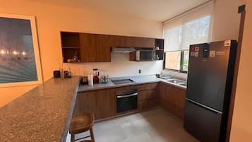 Family House, Garden View | Private kitchen