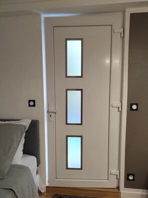 1 chambre, fer et planche à repasser, Wi-Fi gratuit, draps fournis