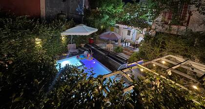 Spacious 5-bedroom villa with AC, fitness room in wonderful Santo Domingo Este