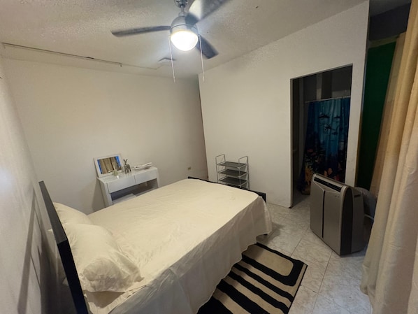 5 chambres, bureau, fer et planche à repasser, Wi-Fi