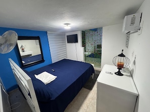 Iron/ironing board, WiFi