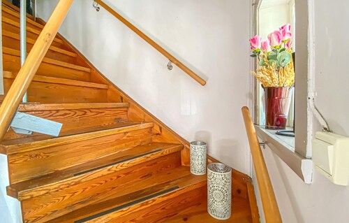 2 bedroom stunning home in Habbestorp