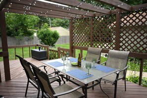 屋外ダイニングエリア