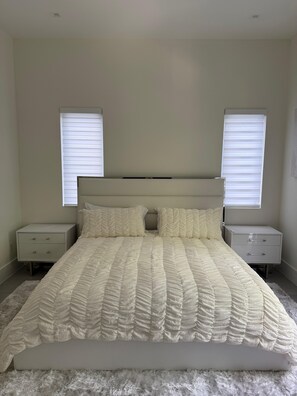 3 bedrooms, iron/ironing board, free WiFi, bed sheets