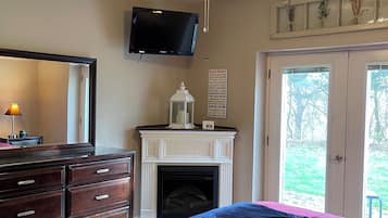 2 bedrooms, iron/ironing board, travel crib, WiFi