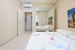 7 bedrooms, in-room safe, iron/ironing board, travel crib