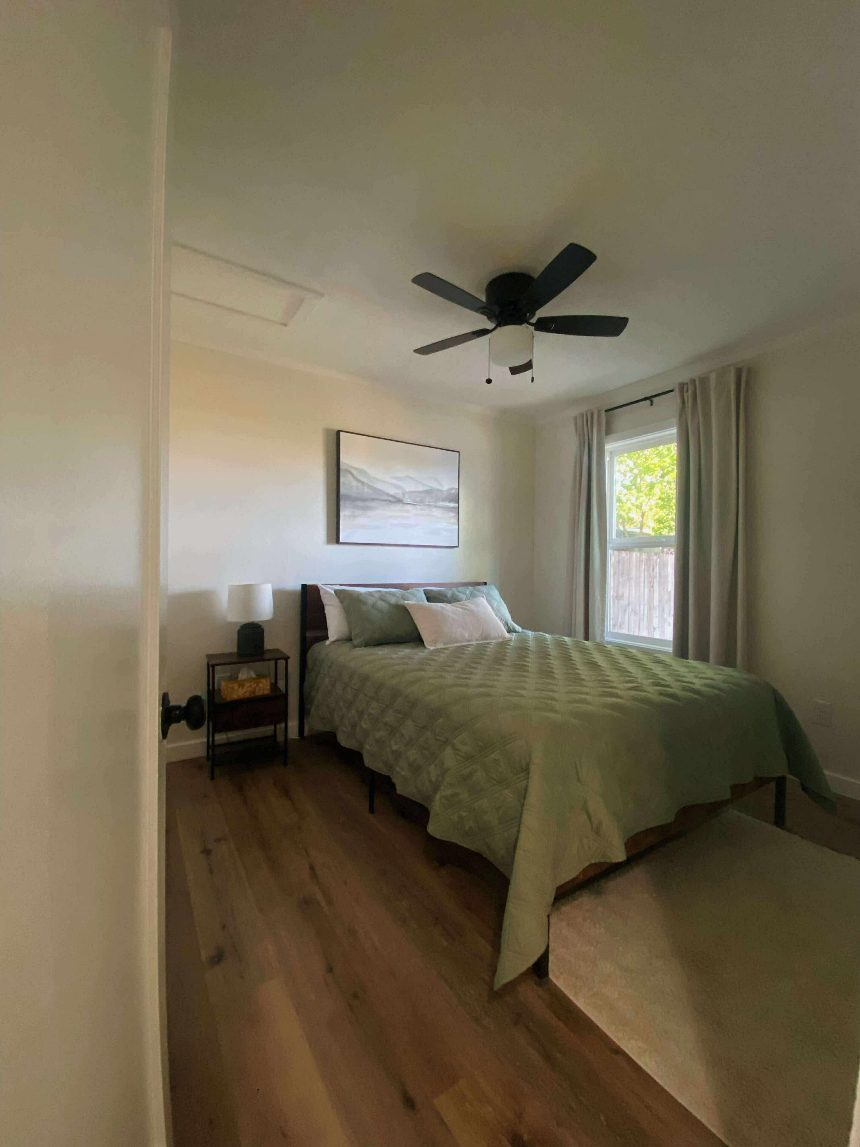 2 bedrooms, iron/ironing board, travel cot, free WiFi