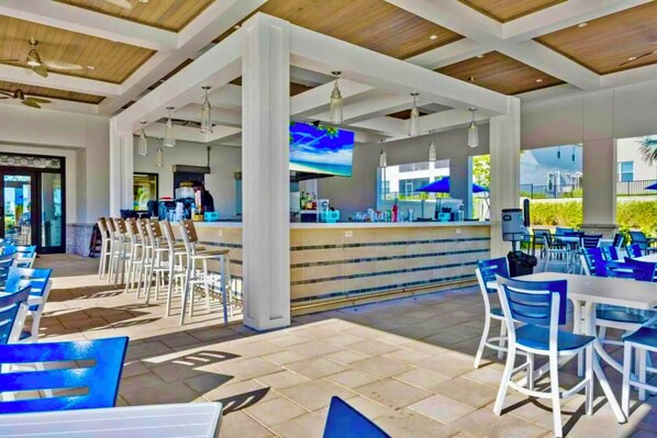 Bar (on property) - Disney Epic Marvel Superhero Gameroom 20 min Disneyworld home dw5 (Champions Gate)