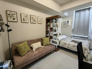 1 bedroom, iron/ironing board, WiFi, bed sheets