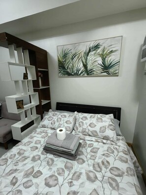 1 bedroom, iron/ironing board, WiFi, bed sheets