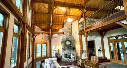 Featured in Magazines! Charming house on 11 serene acres in welcoming Ocala FL