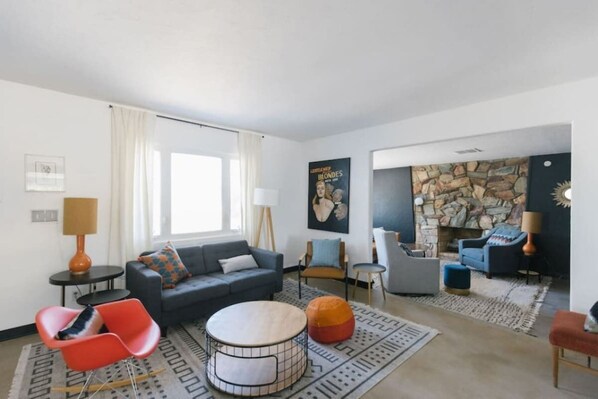 TV, fireplace, offices