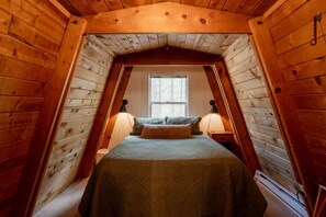 Travel cot, WiFi, bed sheets - The Lodges | 3 Cabins (Forest Lakes)