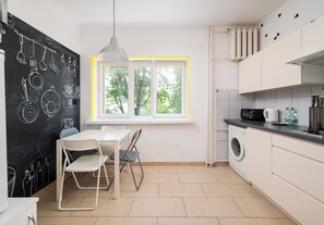 Réfrigérateur, four, plaque de cuisson, lave-vaisselle