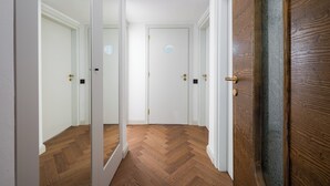 Unclassified image, 3 of 38, button - Mokotowska Superior Apartment (Warszawa)