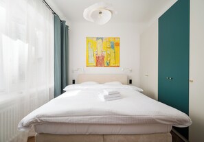 2 chambres, fer et planche à repasser, Wi-Fi, draps fournis