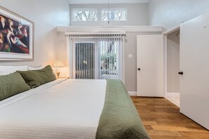 2 bedrooms, iron/ironing board, free WiFi, bed sheets - The Chapel Valley Hideaway (Dallas)