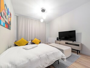 1 bedroom, iron/ironing board, WiFi, bed sheets