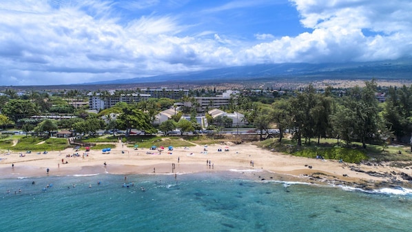 Una playa cerca