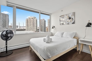 2 chambres, fer et planche à repasser, Wi-Fi gratuit, draps fournis
