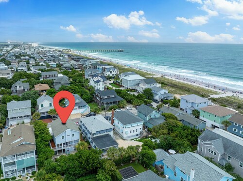 Charming family cottage in the heart of Wrightsville Beach w/ wrapping porch