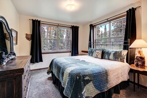 4 bedrooms, free WiFi, bed sheets, wheelchair access