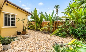 Exterior detail - Cozy 2BR Snowbird Home Near Wilton Manors (Fort Lauderdale)