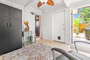 Interior - Cozy 2BR Snowbird Home Near Wilton Manors (Fort Lauderdale)