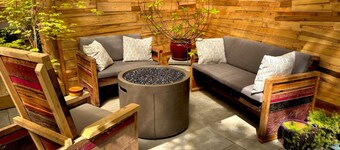 Redwoods, Private Hot Tub, Patio and Apartment, Rain Shower, King Beds - Arcata