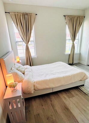 WiFi, bed sheets