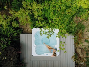 مغطس سبا خارجي