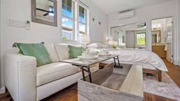 Iron/ironing board, WiFi, bed sheets, wheelchair access