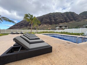 Pool - Studio Nene - Beaches, King Bed, Mountains (Waianae)