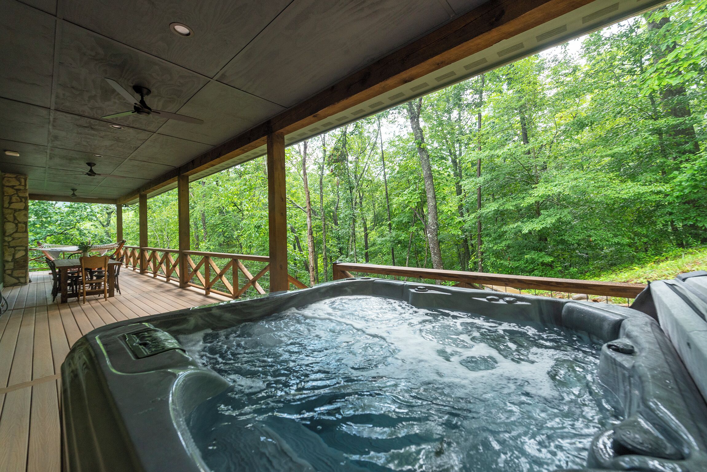 屋外ダイニングエリア