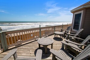 Property grounds - OCEANFRONT, Priv Pool, ELEV, Htub, pool table-OH2, Another Sea Esta (Corolla)