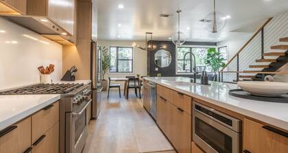 New Luxury 4BR /3BA Obsidian Reserve #126 â Private Hot Tub & Sauna, 2-Car Garage, gr8 Views!
