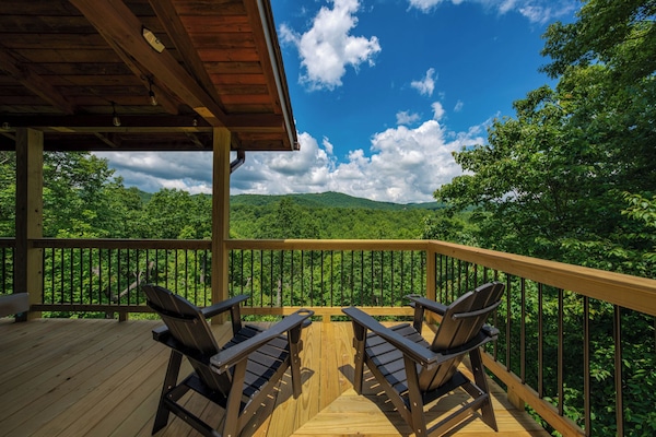 Welcome to Fuji Falls Cabin!