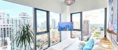 2 bedrooms, iron/ironing board, travel cot, WiFi