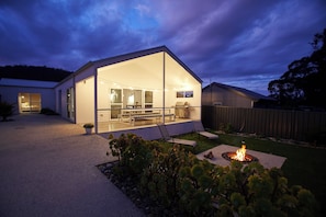 Terrace/patio - Sea Salt Sun Beach House (Bicheno)