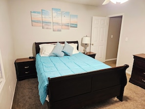 2 bedrooms, iron/ironing board, Internet, bed sheets