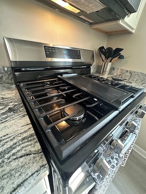 Microwave, oven, stovetop, dishwasher