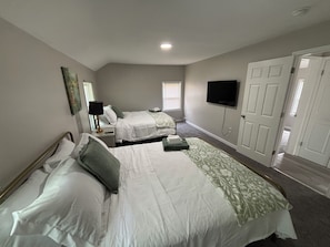 2 bedrooms, iron/ironing board, WiFi, bed sheets