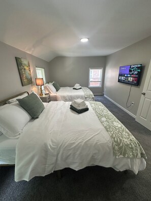 2 soverom, strykejern/-brett, wi-fi og sengetøy