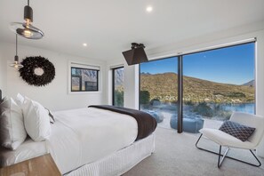 3 chambres, fer et planche à repasser, Wi-Fi, draps fournis