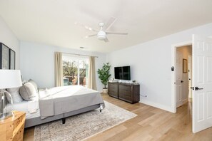 3 多间卧室、办公桌、熨斗/熨衣板、旅行婴儿床