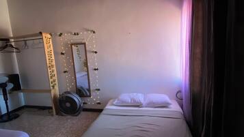 1 Schlafzimmer, Bügeleisen/Bügelbrett, Internetzugang, Bettwäsche