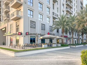 Exterior - Stylish 1BR in Safi | Balcony, Pool, Gym | Town Square Dubai (Town Square)