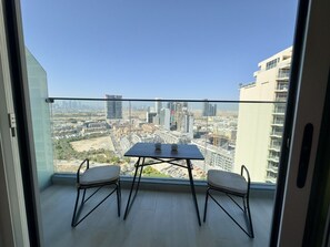 Interior - Bloom Heights Studio | High Floor | Pool & Gym (Jumeirah Village Circle)