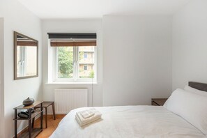 1 bedroom, desk, iron/ironing board, Internet